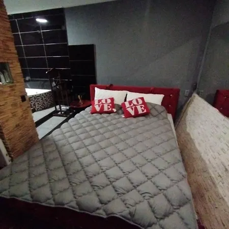 Secret Yard * Λβιβ